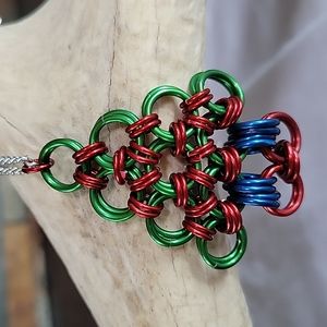Hohoho, Merry Christmas, chainmaille Christmas Tree pendant